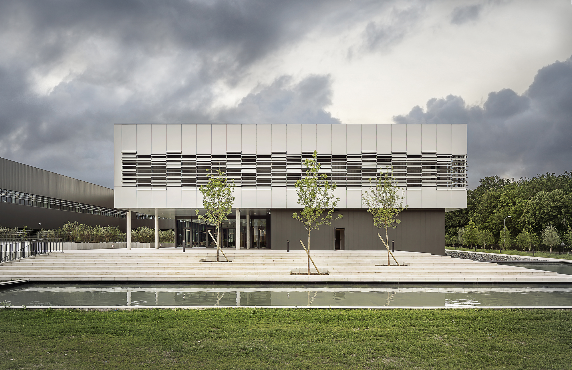 Ateliers de maroquinerie Verneuil en Halatte ORY Architecture