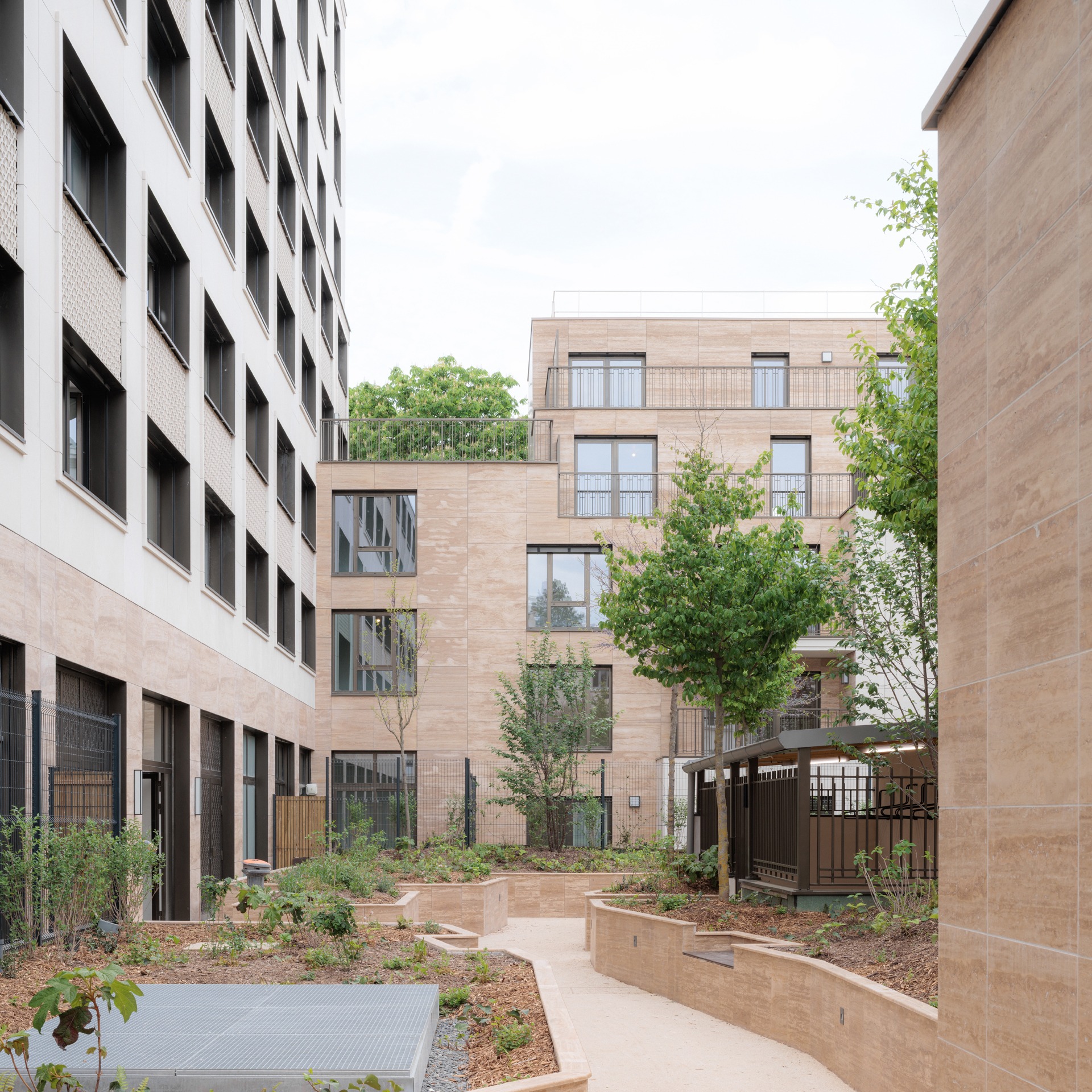 260409 ORY Neuilly Salem web (12)