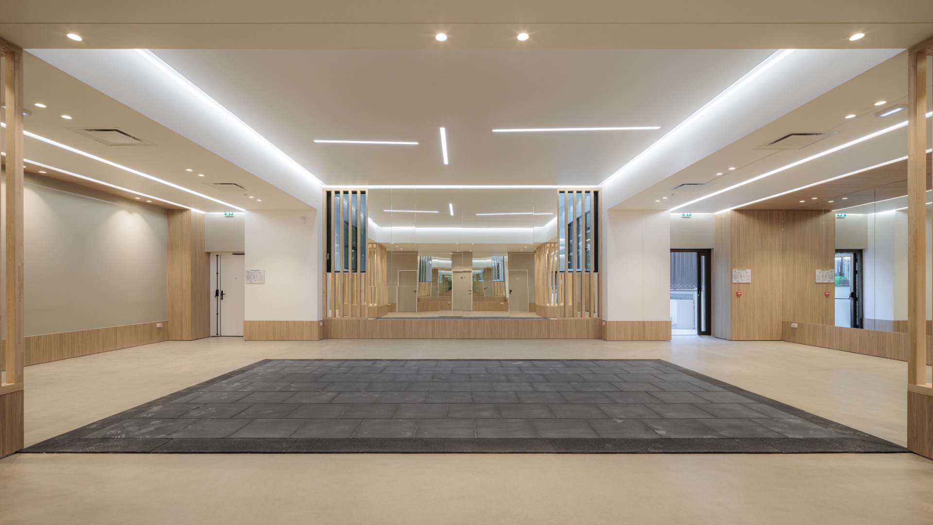 260409 ORY Neuilly Salem web (20)