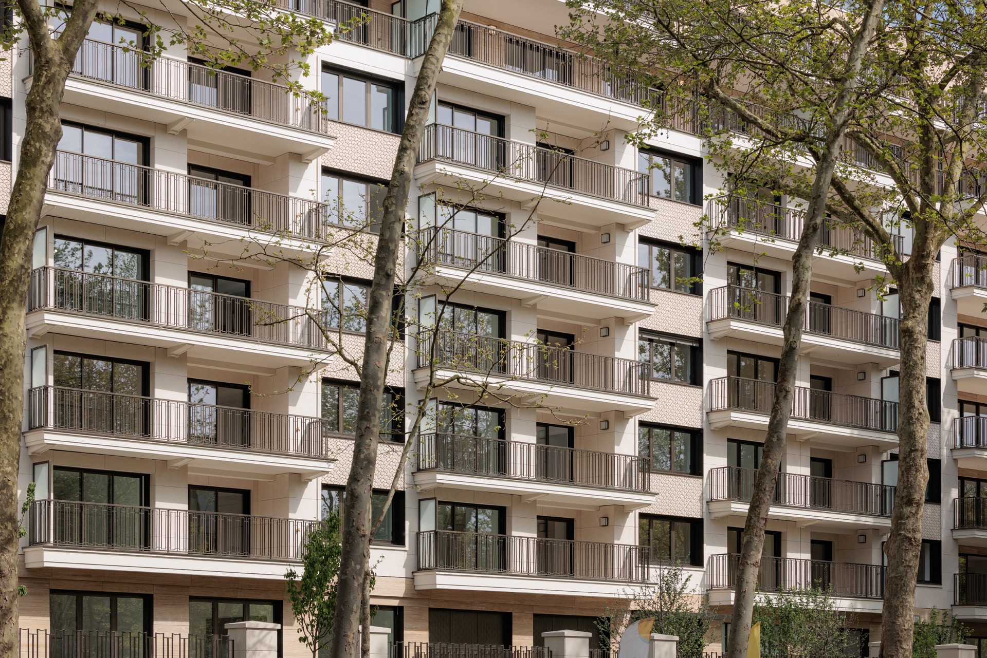 260409 ORY Neuilly Salem web (7)