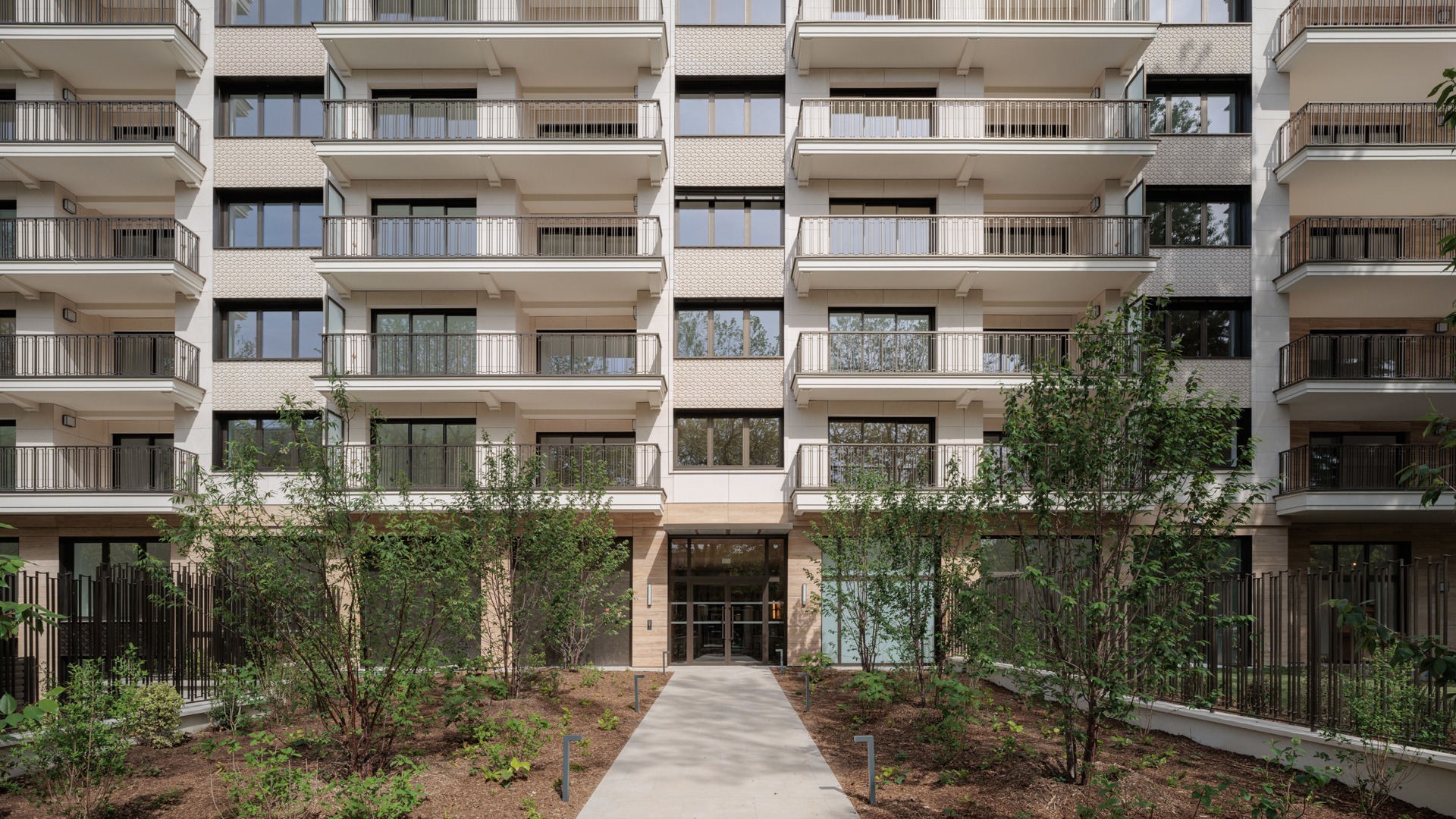 260409 ORY Neuilly Salem web (9)