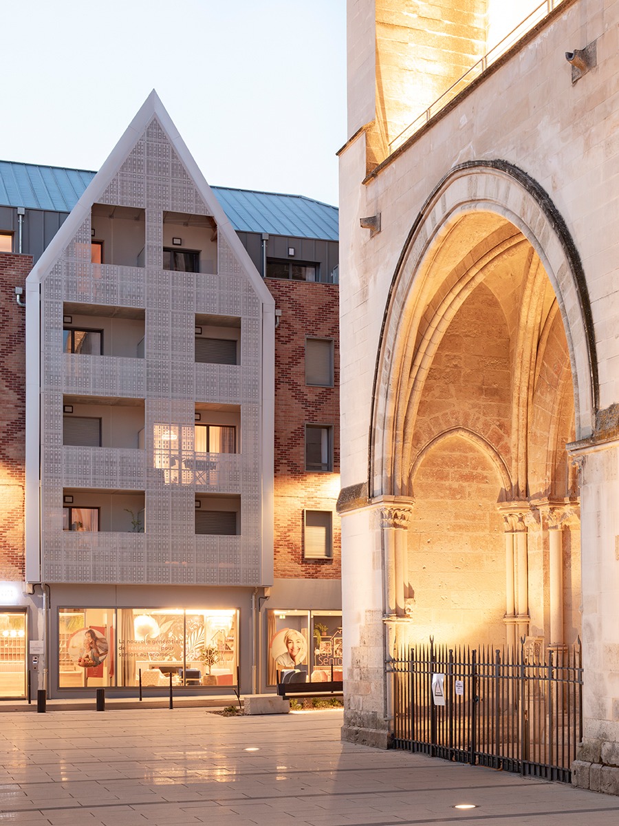 Zoom basilique stquentin ory architecture